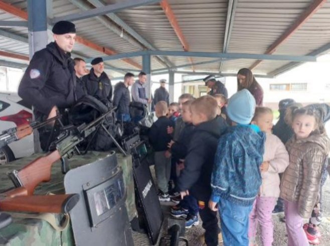 Dan otvorenih vrata u Zvorniku Dan otvorenih vrata u Zvorniku - Foto: SRNA