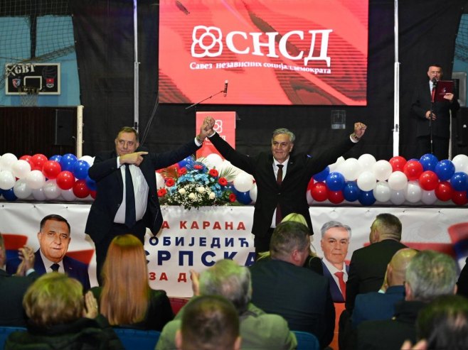 Dodik i Karan u Prijedoru (foto: banjaluka.net/aleksandarstupar) Dodik i Karan u Prijedoru (foto: banjaluka.net/aleksandarstupar) -