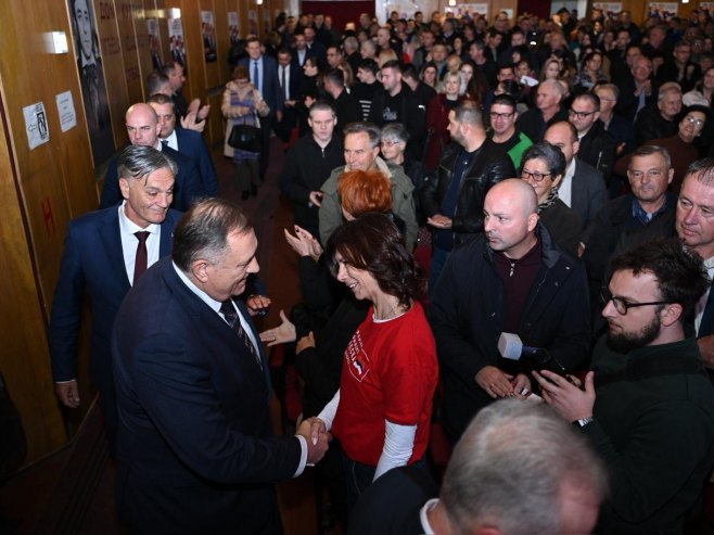 Dodik: Srbac pokazuje da je svaka opština velika koliko je ljudi svojim radom učine takvom