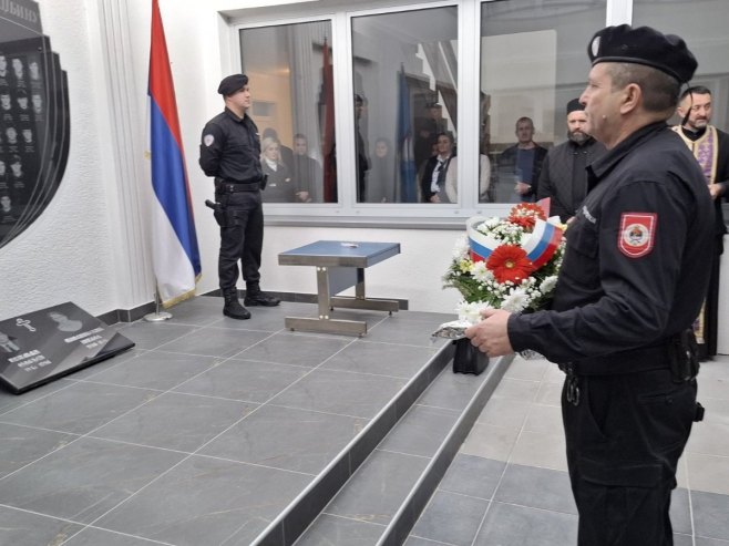 Parastos u Mrkonjić Gradu - Foto: RTRS