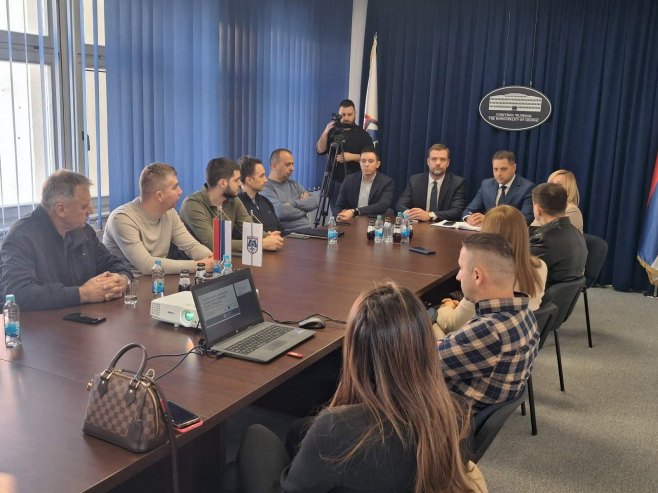 Sastanak u Čelincu Sastanak u Čelincu - Foto: SRNA