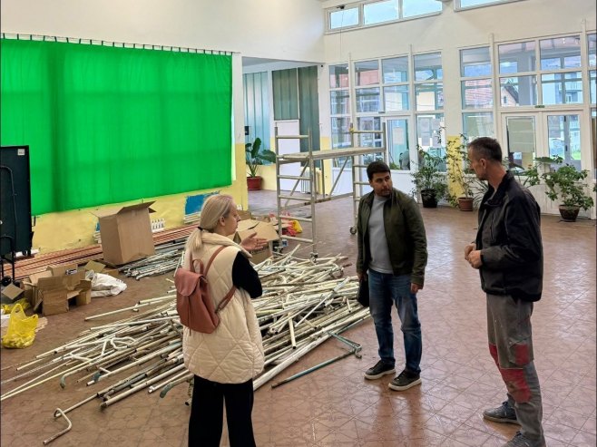 U toku obnova zgrade opštine i osnovne škole u Šekovićima