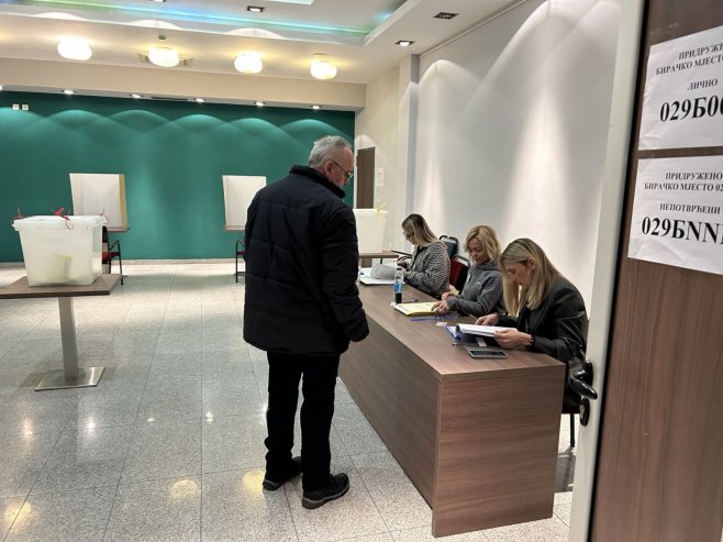 Na vrijeme otvorena 183 biračka mjesta u Bijeljini