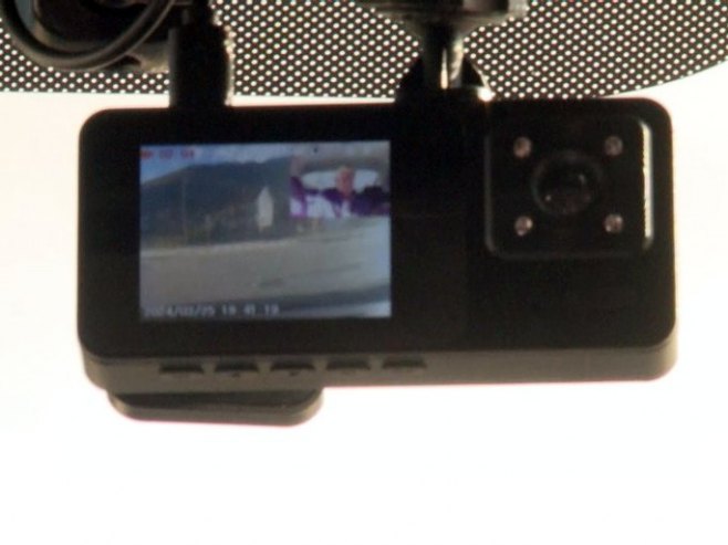 Mogu li snimci auto kamera biti dio dokaza u slučaju saobraćajnih nezgoda? (VIDEO)