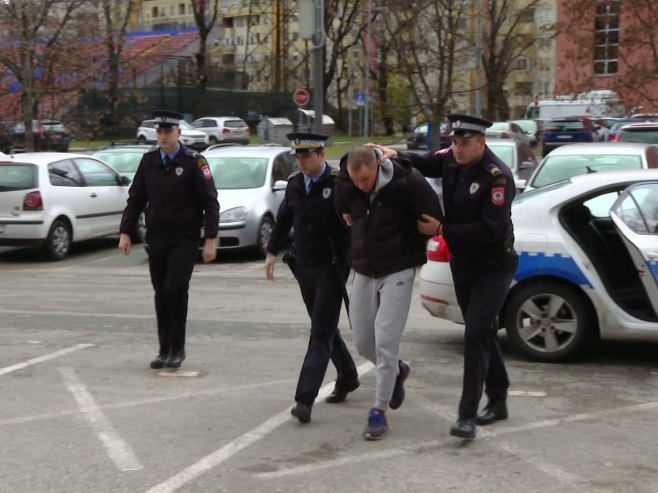 Uhapšeno lice zbog upućenih prijetnji sprovedeno u Okružno javno tužilaštvo u Banjaluci