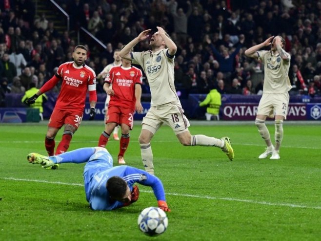 Fudbaleri Benfike savladali Ajaks, Rojal Union bolji od Galatasaraja u Ligi šampiona (VIDEO)