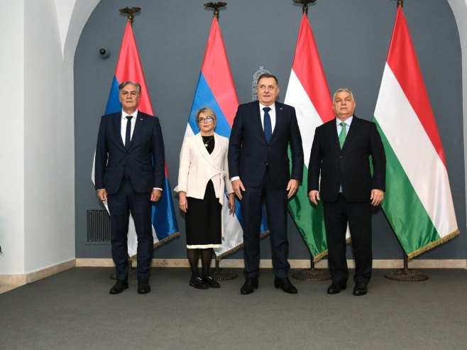 Delegacija Srpske u Mađarskoj (foto: banjaluka.net/aleksandarstupar) Delegacija Srpske u Mađarskoj (foto: banjaluka.net/aleksandarstupar) -