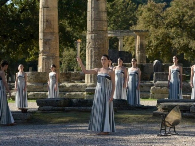 Ceremonija paljenja Zimske olimpijske vatre (foto: EPA/DIMITRIS PAPAIOANNOU) - 