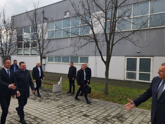 Sijarto u posjeti Univerzitetu u Banjaluci; Uručenje počasnog doktorata