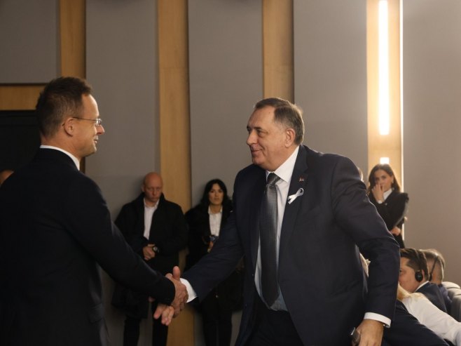 Sijarto i Dodik Sijarto i Dodik - Foto: ZIPAPHOTO/Borislav Zdrinja