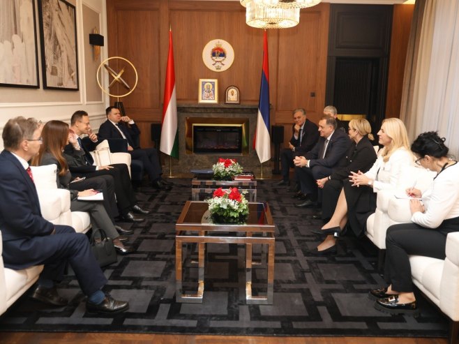 Sastanak u Palati Republike Sastanak u Palati Republike - Foto: ZIPAPHOTO/Borislav Zdrinja