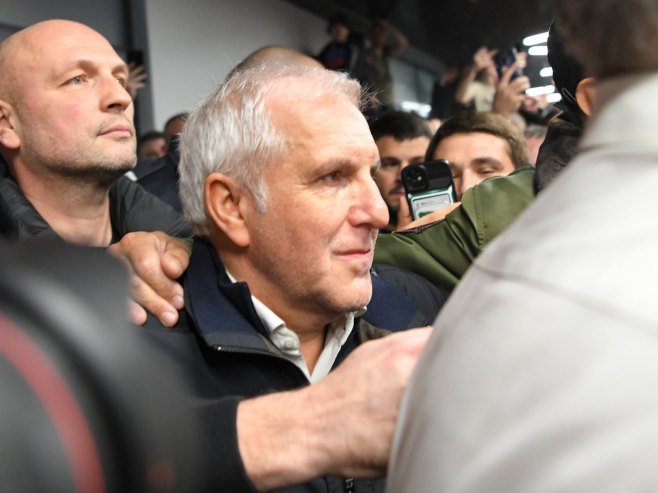 Navijači Partizana dočekali Obradovića (foto: TANJUG/AMIR HAMZAGIĆ) - 