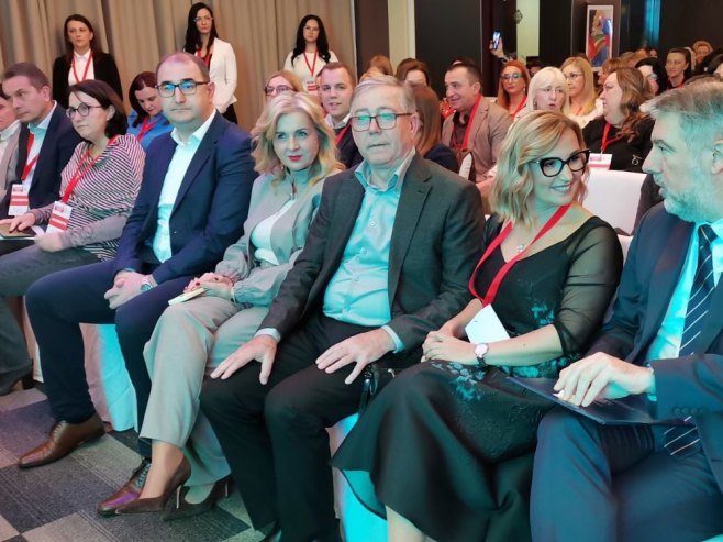 Doboj - zdravstvo - simpozijum - Foto: SRNA