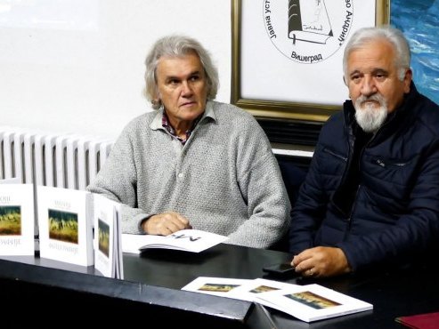 Otvorena izložba i predstavljena monografija "Tamo gde duša govori" Miloša Karaklića