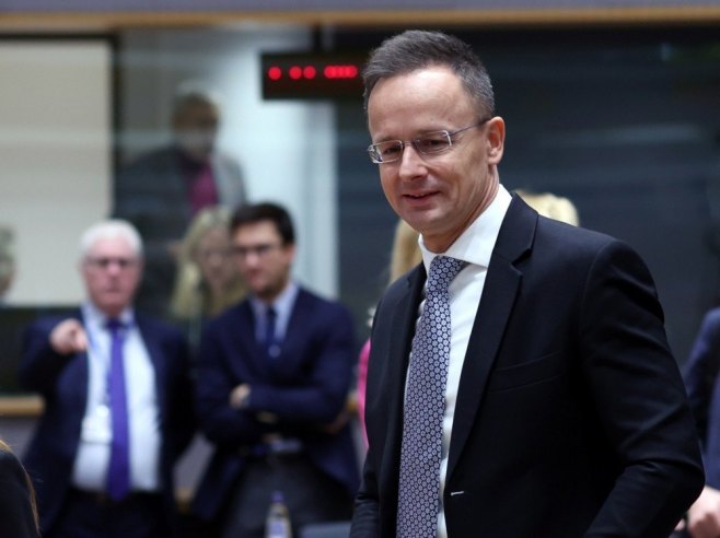 Sijarto: Mađarska vodi suverenu politiku, ne traži dozvolu ni Berlina ni Brisela