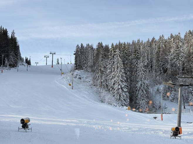 Snijeg na Јahorini, kolaps na putu za Pale