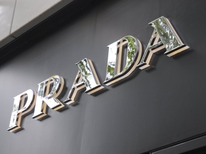 Grupa Prada zvanično preuzela Versaće za 1,25 milijardi