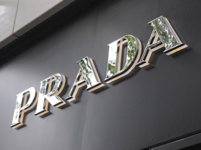 Prada kupuje Versaće za 1,3 milijarde dolara