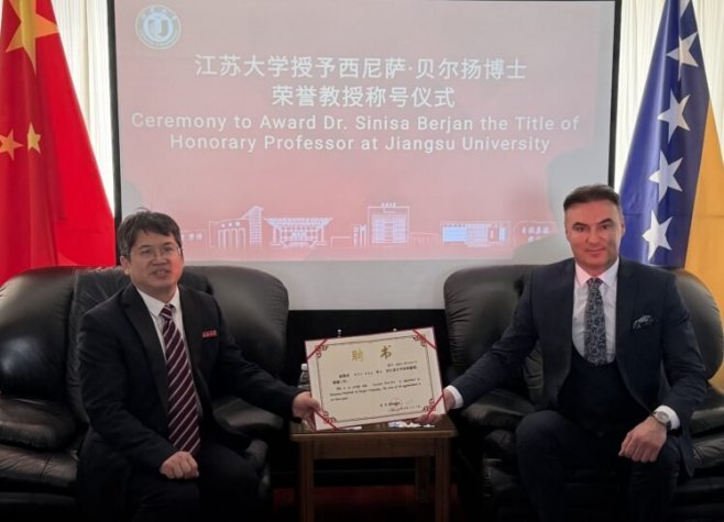 Ambasador Berjan izabran za počasnog profesora prestižnog kineskog Đangsu univerziteta (FOTO)