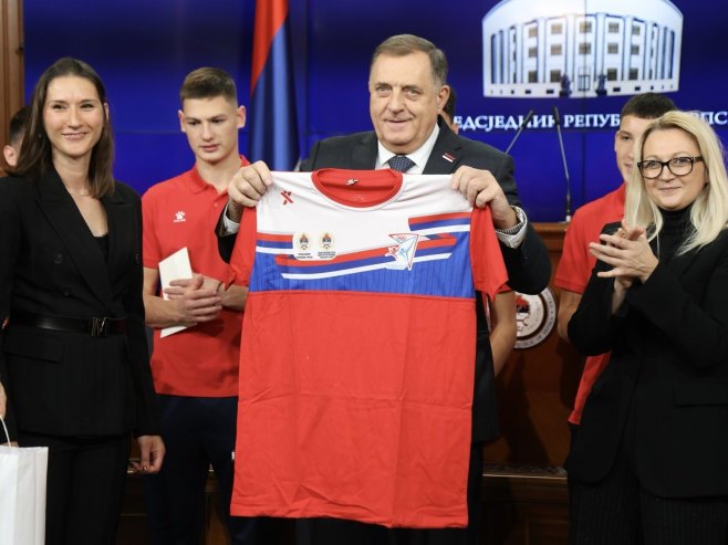 Dodik sa futsal reprezentacijom Srpske: ​Naši mladi sportisti pokazali izuzetnu borbenost i kvalitet (FOTO)