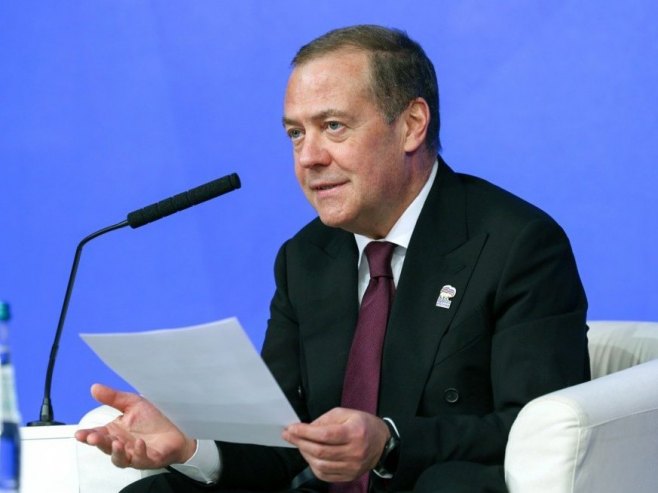 Medvedev o ukidanju savjeta "Rusija - NATO": Postoji samo jedan način postupanja sa neprijateljem