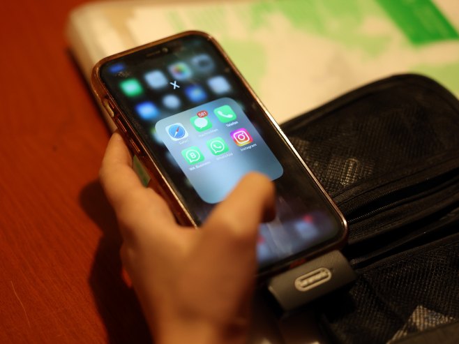 U Australiji počelo zaključavanje društvenih mreža za tinejdžere