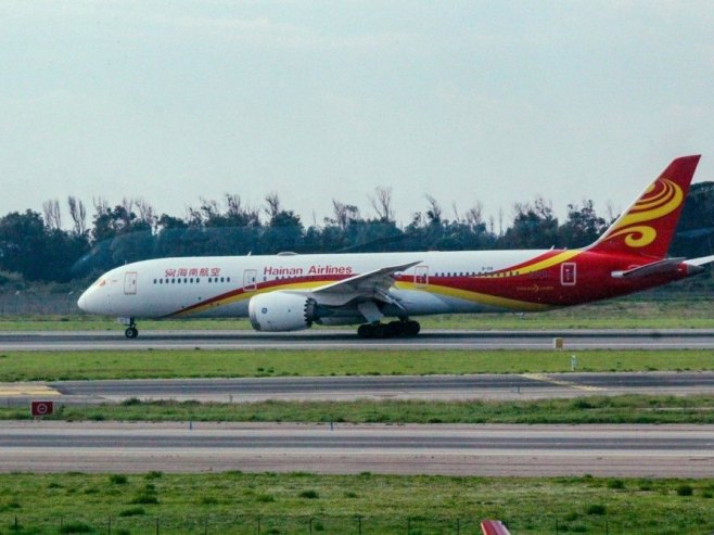 Avion (foto: EPA/Redazione Telenews - ilustracija) - 