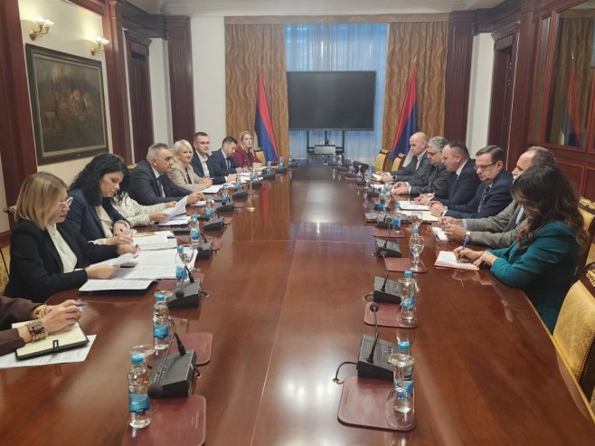 Počeo sastanak predsjednika Vlade Srpske sa predstavnicima Saveza sindikata