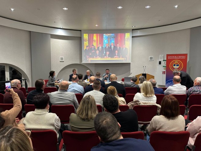 Poruka tribine u Štutgartu - Proces evropskih integracija mora ostati usklađen sa ustavnim okvirom (VIDEO)