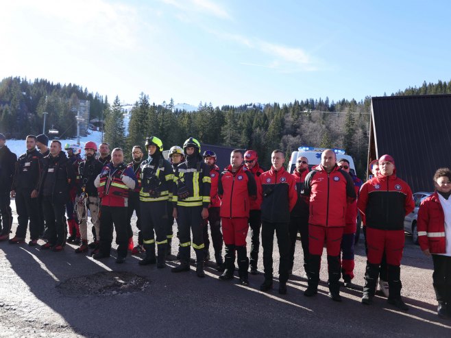 OC "Јahorina" - pokazna vježba spasavanja OC "Јahorina" - pokazna vježba spasavanja - Foto: SRNA