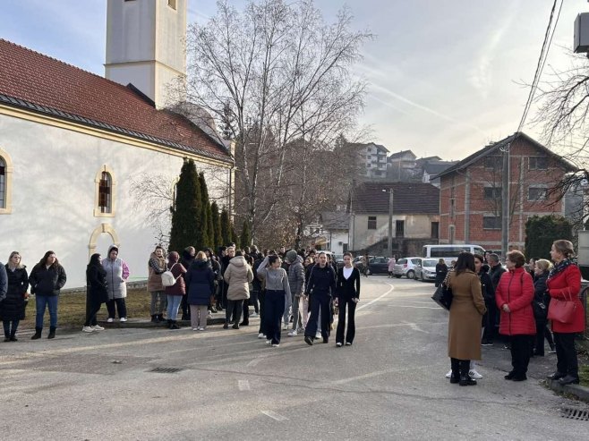 Inspektori u školi u Mrkonjić Gradu - utvrđuju se okolnosti navodnog vršnjačkog nasilja