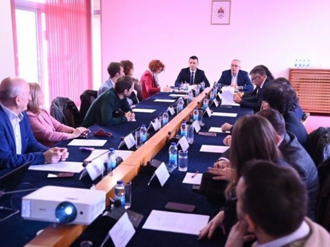 Panel-diskusija (foto: narodnaskupstinars.net) Panel-diskusija (foto: narodnaskupstinars.net) -