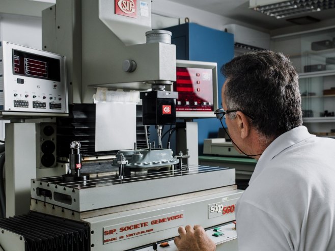 Bijeljinski "Orao" uz pomoć podsticaja Ministarstva privrede do unapređenja RЈ "Laboratorija"