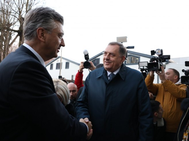Dodik i Plenković u samostanu "Marija Zvijezda" Dodik i Plenković u samostanu "Marija Zvijezda" - Foto: ZIPAPHOTO/Borislav Zdrinja