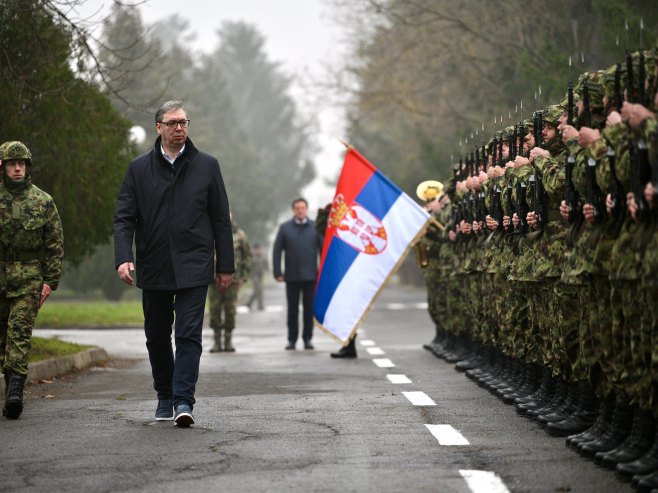 Vučić: Značajno veći priliv novih vojnika nego prethodnih godina Vučić: Značajno veći priliv novih vojnika nego prethodnih godina