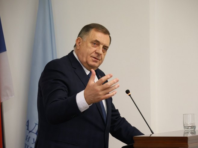 Dodik: U narednoj godini primarno stimulisati domaće poslodavce