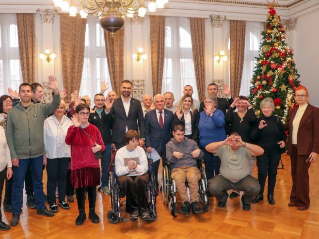 Grupa djece sa poteškoćama u razvoju sa Kosmeta u posjeti Novom Sadu