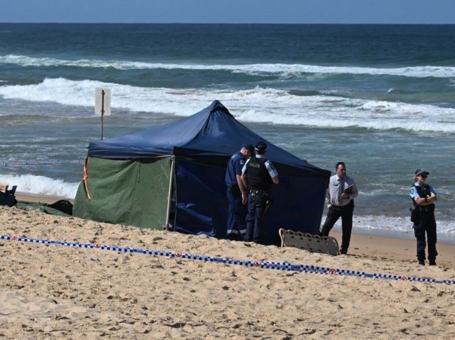 U pucnjavi na proslavi Hanuke u Australiji ubijeno deset osoba i jedan napadač (VIDEO)