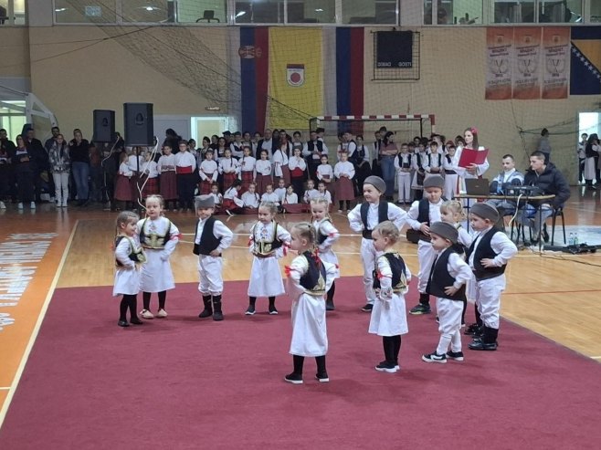 U Mrkonjić Gradu održan "9. dječiji godišnji koncert" - okupio 350 učesnika (FOTO)