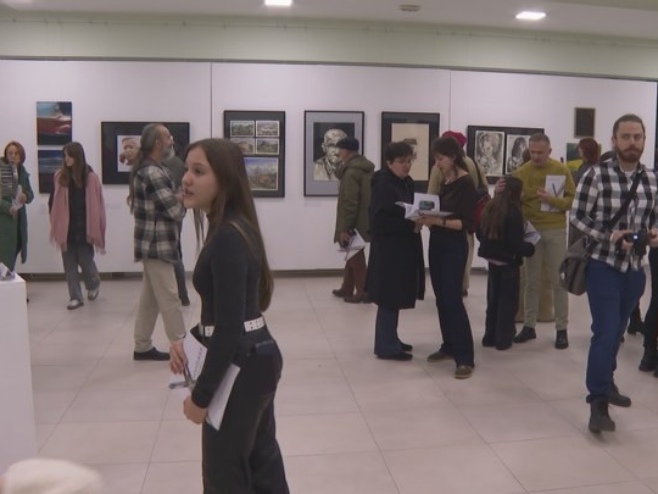 Na izložbi u Prijedoru predstavilo se 27 slikara, grafičara i vajara (VIDEO) Na izložbi u Prijedoru predstavilo se 27 slikara, grafičara i vajara (VIDEO)