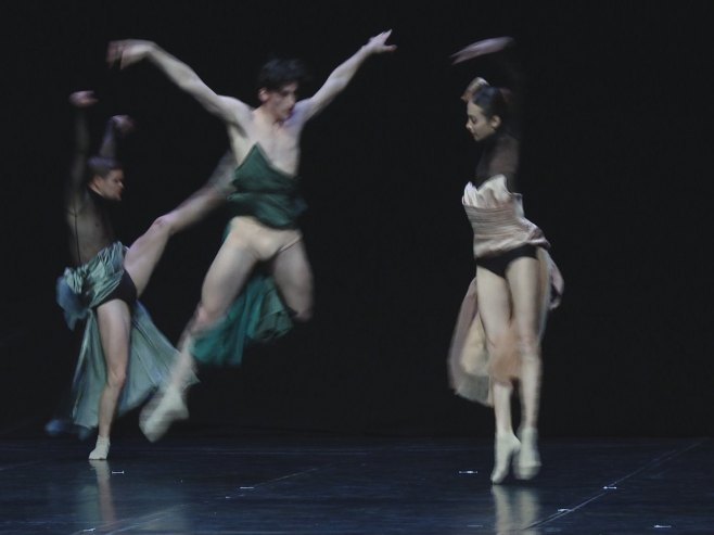 Balet Srpskog narodnog pozorišta Novi Sad nastupio u Banjaluci sa predstavom "Dobre vibracije"