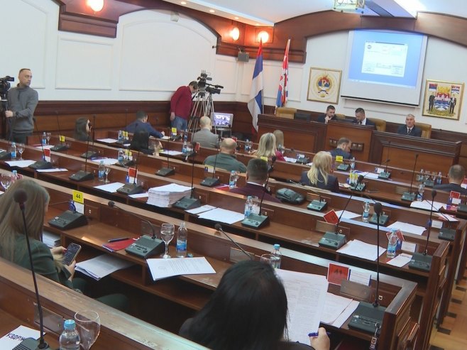 Stanivuković ne odustaje od ugovora za rasvjetu sa "Končarom"; Lukač: Nije u skladu sa propisima