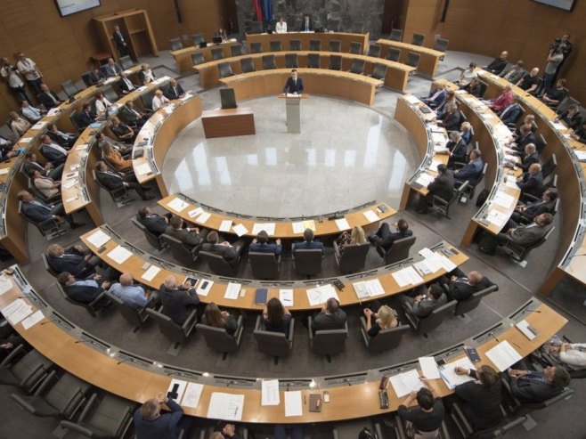 Slovenačka nacionalna stranka traži od Vlade Slovenije da ukine sankcije Dodiku