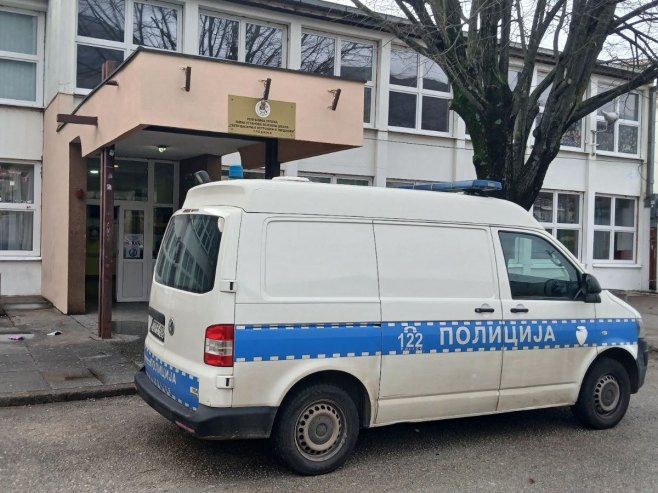 MUP Srpske: U toku protivdiverzioni pregledi u školama