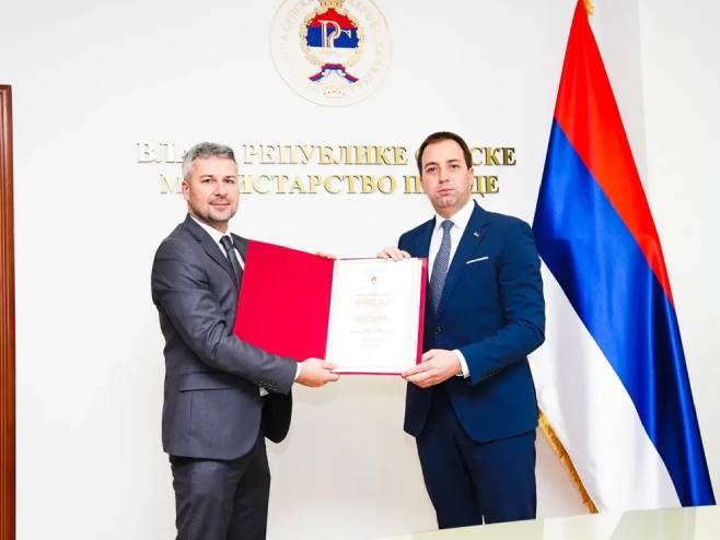 Selak: Nastavak jačanja notarske službe