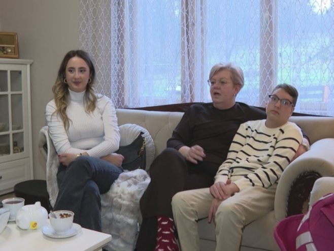 "S ljubavlju hrabrim srcima" - osnivanje centra olakšalo bi svakodnevnicu dječaka Uroša Živkovića (VIDEO)