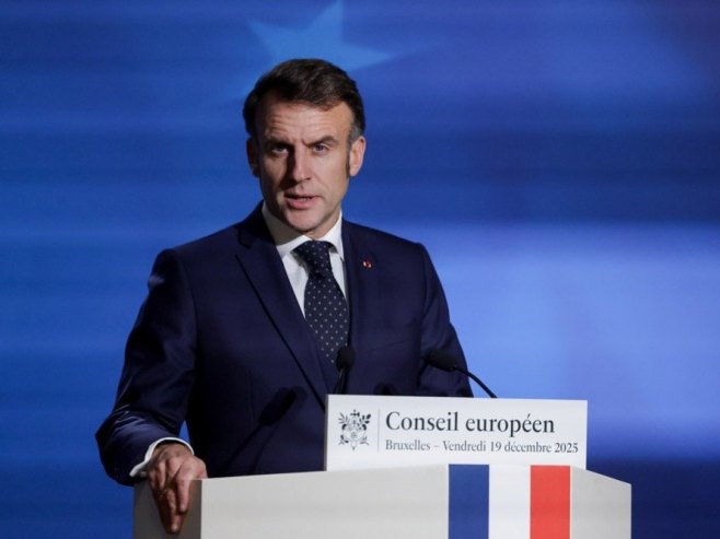 Figaro: Makron rekao da je spreman da ponovo razgovara sa Vladimirom Putinom