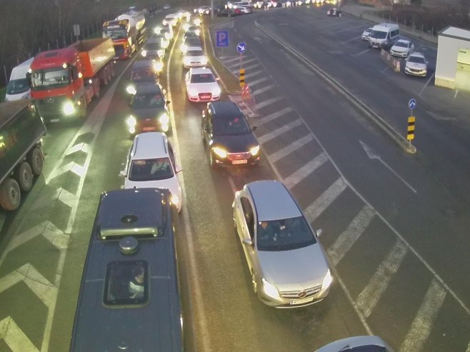 Pojačan saobraćaj na ulazu u BiH iz Hrvatske