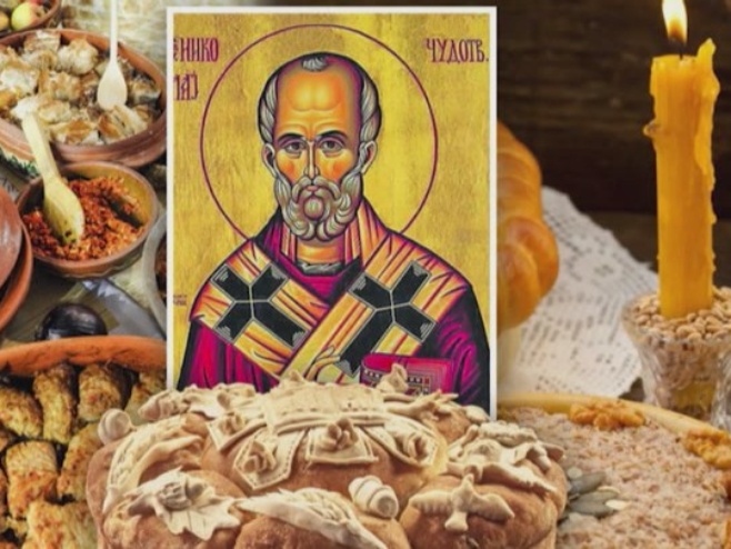 Pola Srba slavi, pola ide na slavu (VIDEO)