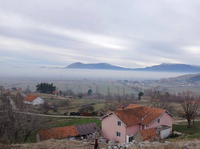 Zbog zagađenja vazduha uzrokovanog samozapaljenjem jedne od deponija uglja, Gačani traže pomoć nadležnih (FOTO)